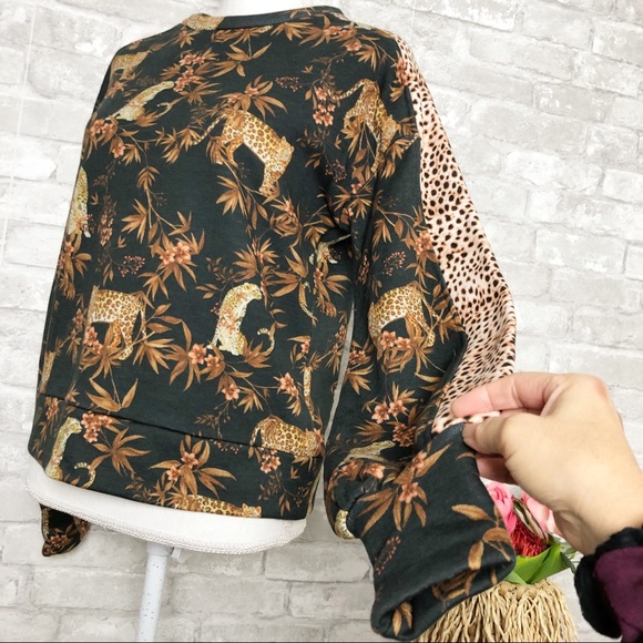 NWOT GENERATION LOVE Leopard Floral Animal Graphic Novelty Print Sweater Small - Picture 7 of 12